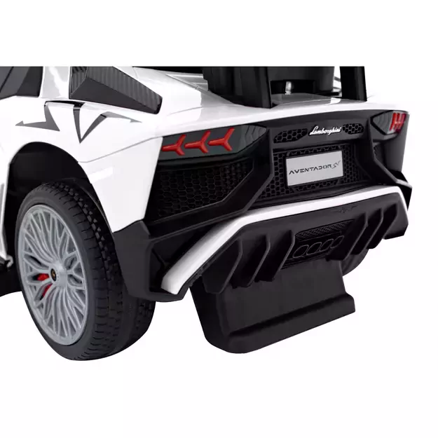 Lamborghini Aventador SV pastumdukas Baltas