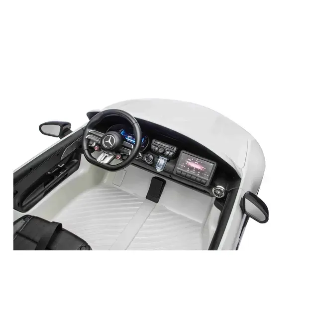 Mercedes Benz GT63 AMG Baltas 4