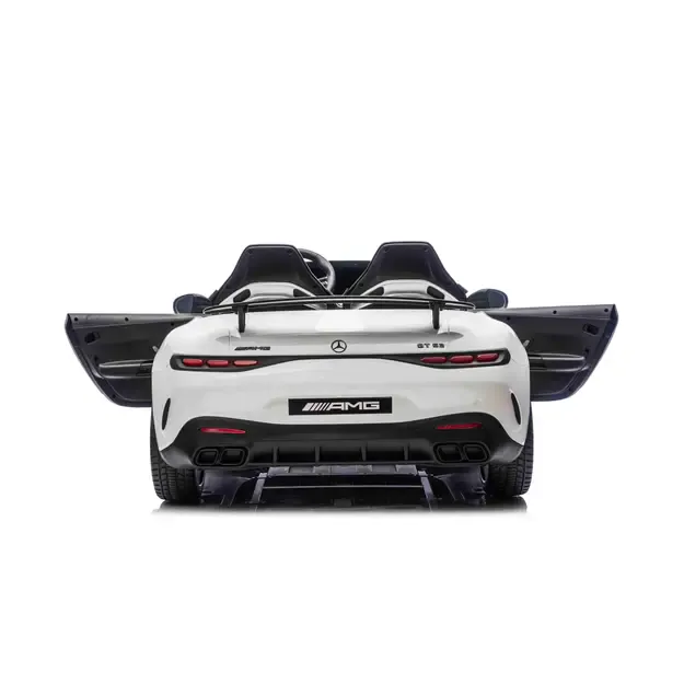 Mercedes Benz GT63 AMG Baltas 7