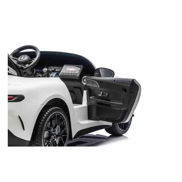 Mercedes Benz GT63 AMG Baltas 8