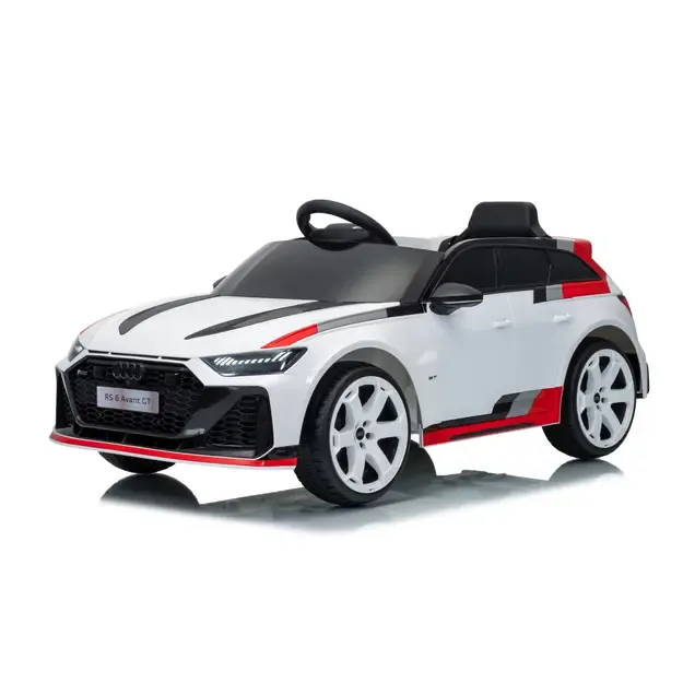 Audi RS6 Avant GT Baltas