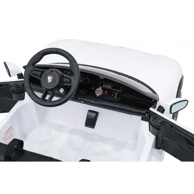 Porsche Taycan Turbo S Baltas 16