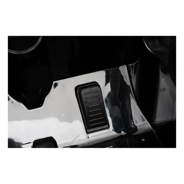 Audi RS6 Avant GT Juodas 7